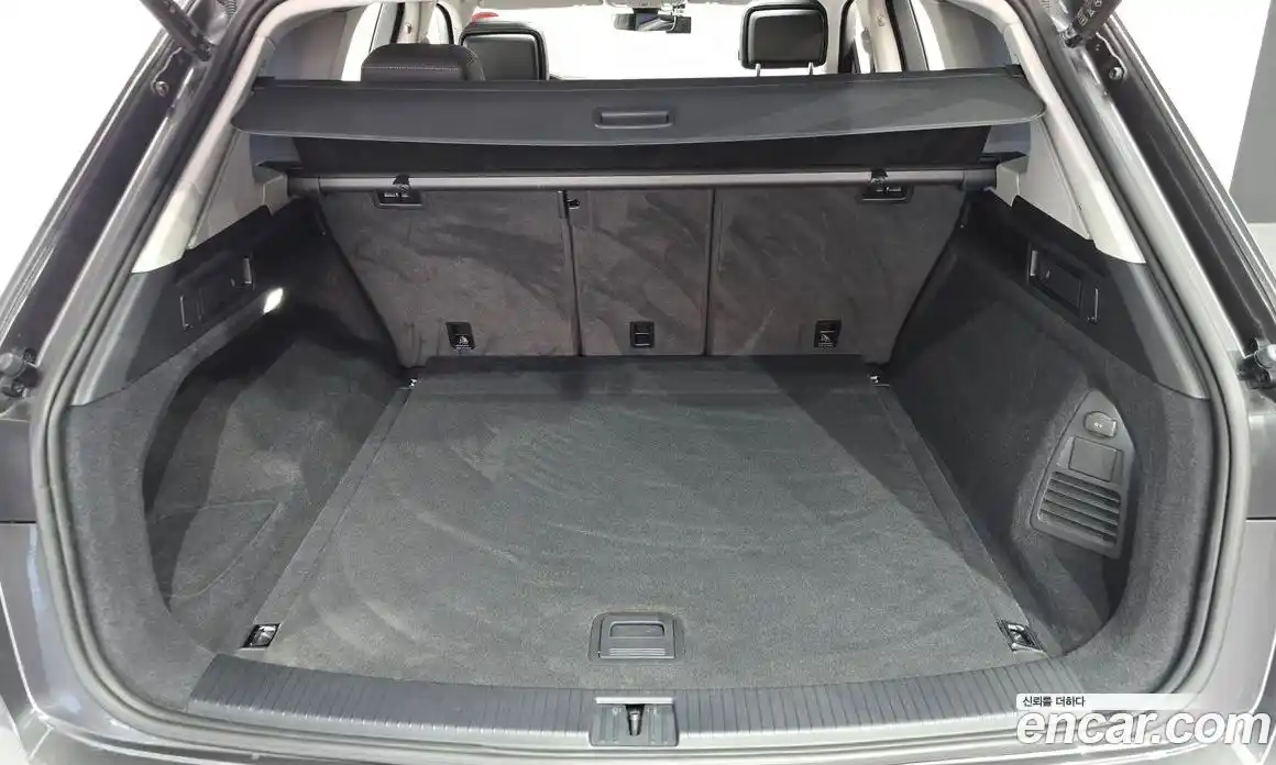 Volkswagen Touareg 2023 3.0 Автомат в Москве № 168601, фото 16