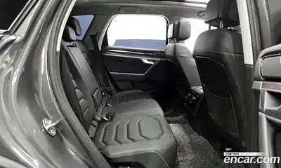 Volkswagen Touareg 2023 3.0 Автомат в Москве № 168601, миниатюра 3