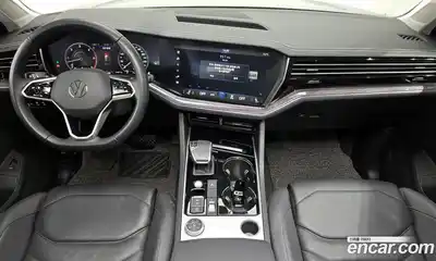 Volkswagen Touareg 2023 3.0 Автомат в Москве № 168601, миниатюра 4