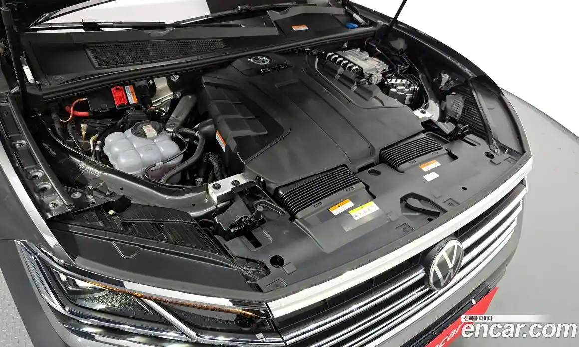 Volkswagen Touareg 2023 3.0 Автомат в Москве № 168601, фото 10