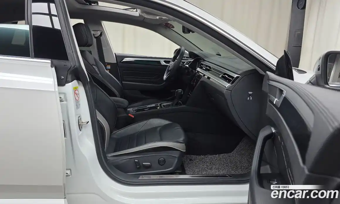 Volkswagen Arteon 2022 2.0 Автомат в Москве № 168715, фото 13