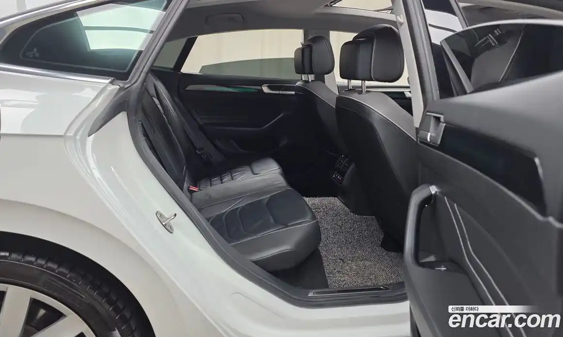 Volkswagen Arteon 2022 2.0 Автомат в Москве № 168715, фото 4