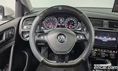 Volkswagen Golf 2014 1.4 Автомат в Москве № 168987, миниатюра 2