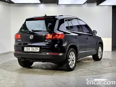 Volkswagen Tiguan 2015 2.0 Автомат в Москве № 169293, миниатюра 4