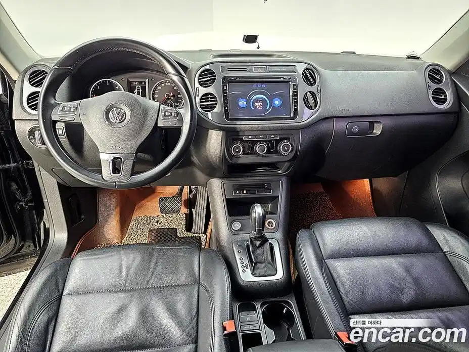 Volkswagen Tiguan 2015 2.0 Автомат в Москве № 169293, фото 5