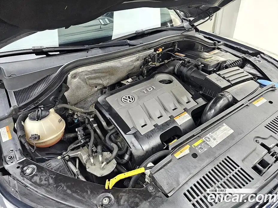 Volkswagen Tiguan 2015 2.0 Автомат в Москве № 169293, фото 6