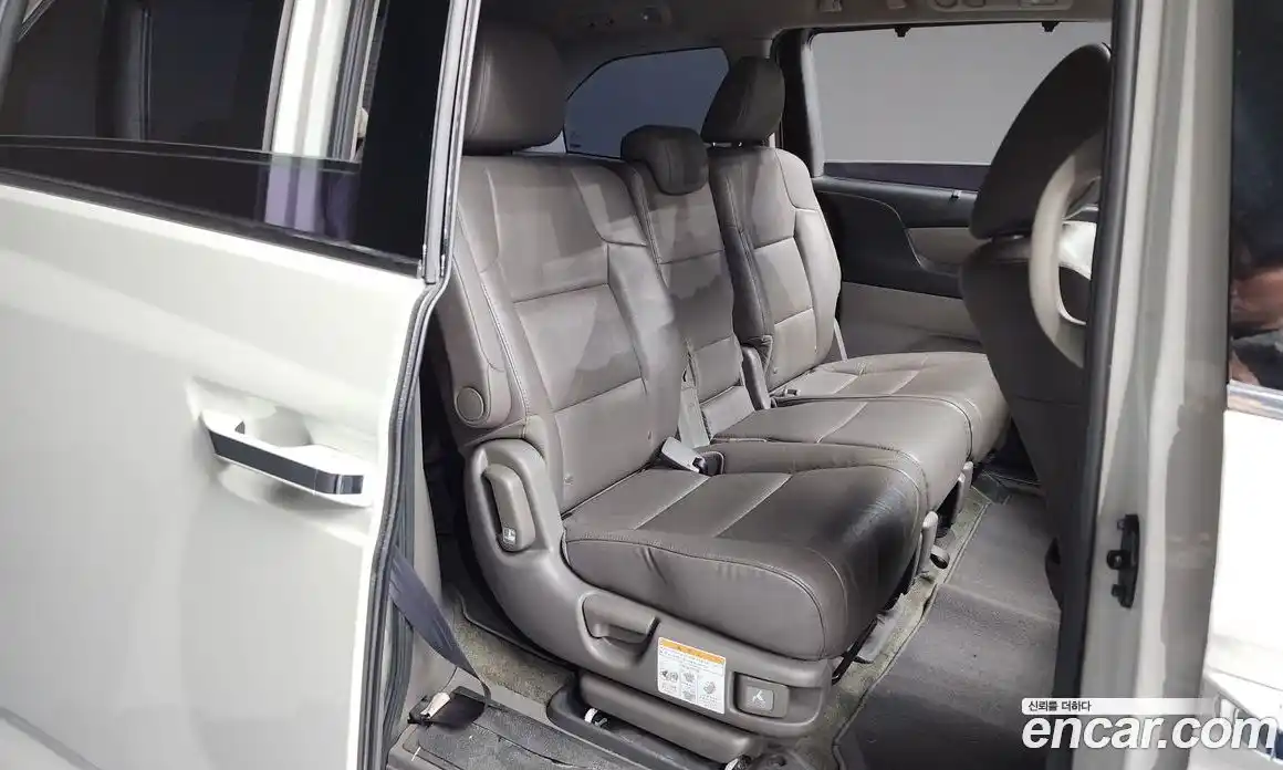 Honda Odyssey 2016 3.5 Автомат в Москве № 170675, фото 11