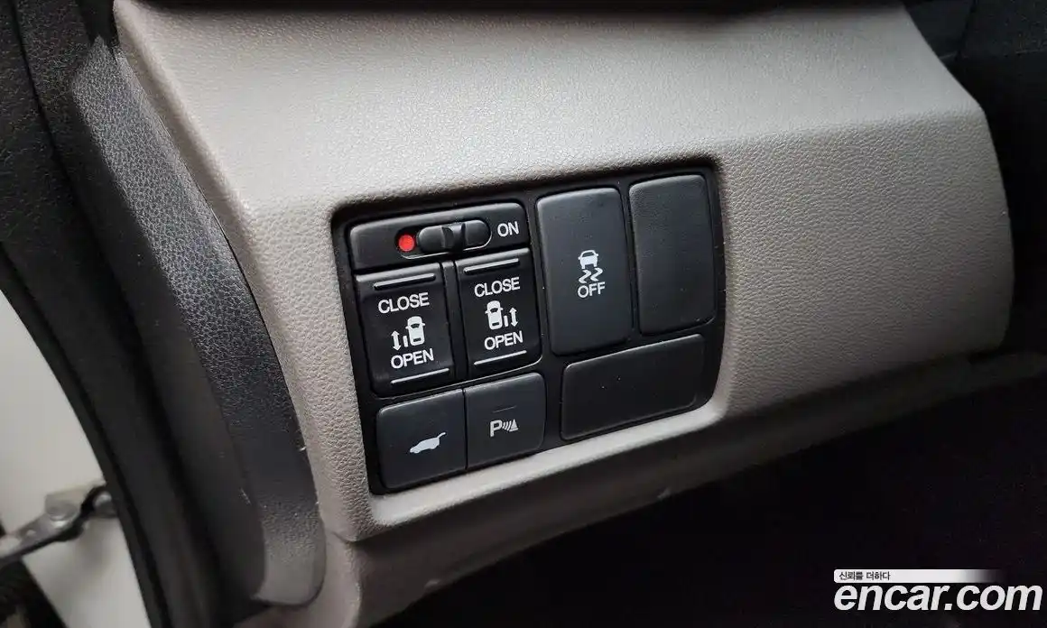 Honda Odyssey 2016 3.5 Автомат в Москве № 170675, фото 15