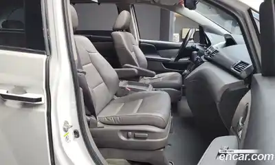 Honda Odyssey 2016 3.5 Автомат в Москве № 170675, миниатюра 3