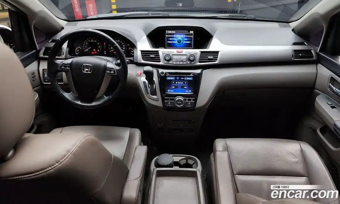 Honda Odyssey 2016 3.5 Автомат в Москве № 170675, фото 7