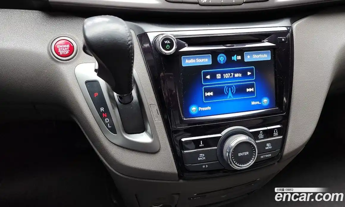 Honda Odyssey 2016 3.5 Автомат в Москве № 170675, фото 9