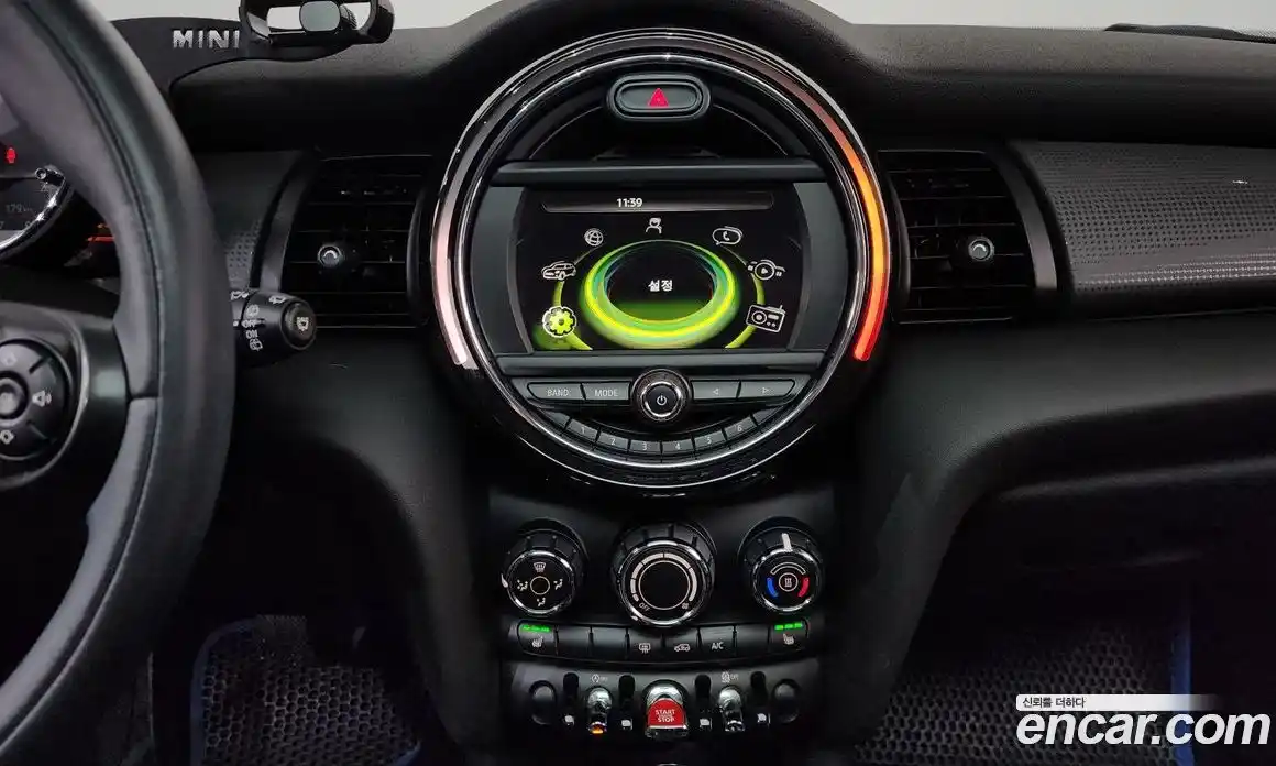 Mini Cooper 2015 1.5 Автомат в Москве № 177166, фото 16