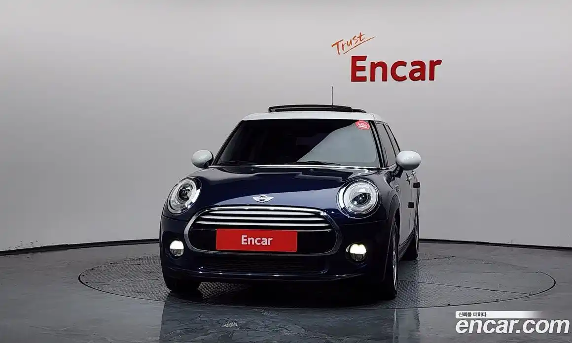 Mini Cooper 2015 1.5 Автомат в Москве № 177166, фото 3