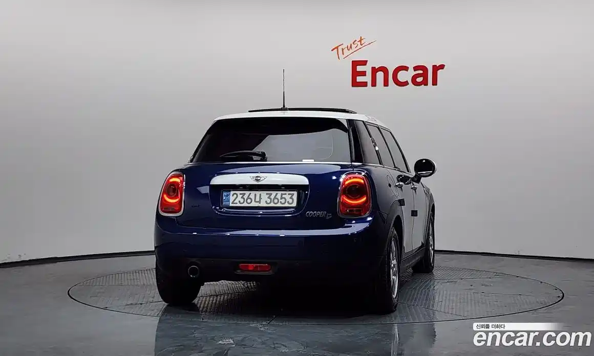 Mini Cooper 2015 1.5 Автомат в Москве № 177166, фото 4