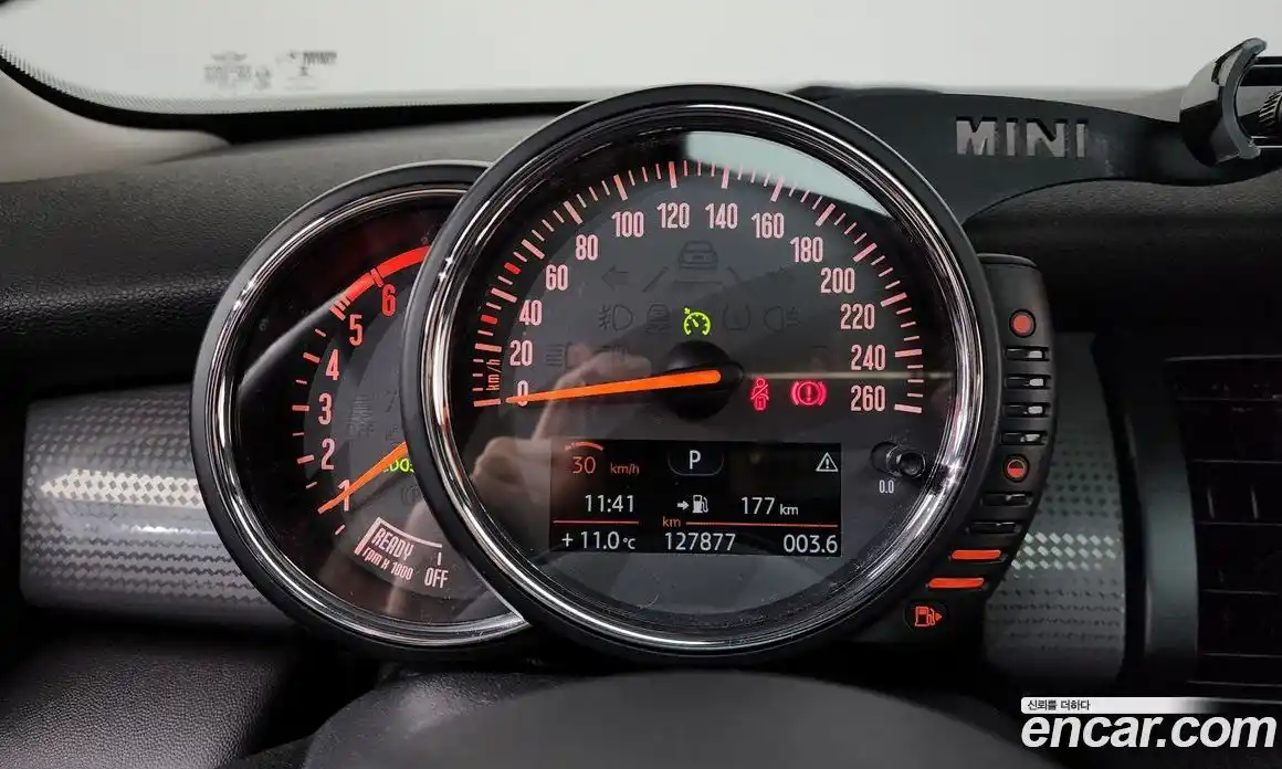 Mini Cooper 2015 1.5 Автомат в Москве № 177166, фото 8