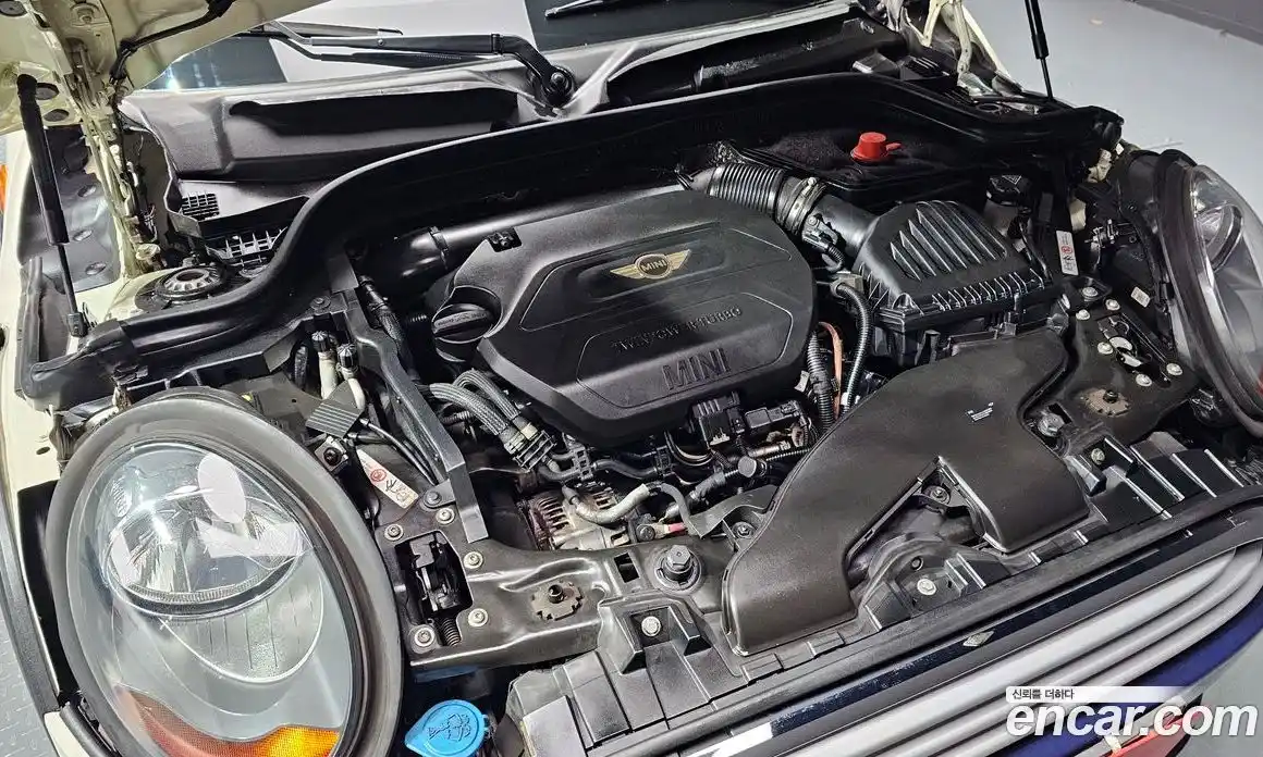 Mini Cooper 2014 1.5 Автомат в Москве № 179132, фото 16