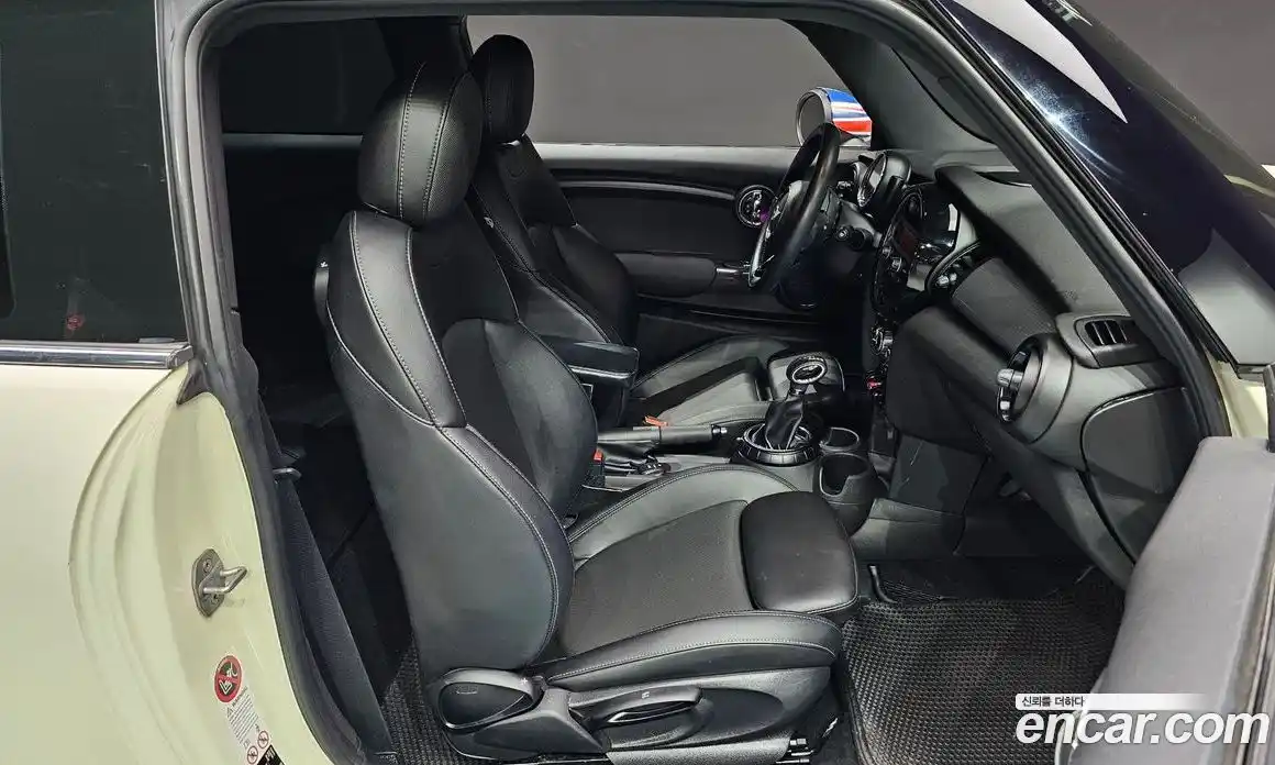 Mini Cooper 2014 1.5 Автомат в Москве № 179132, фото 18