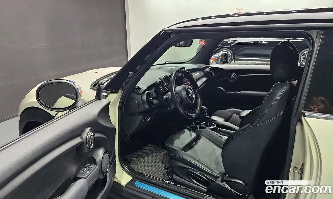 Mini Cooper 2014 1.5 Автомат в Москве № 179132, фото 6