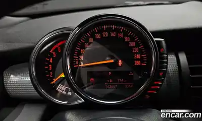 Mini Cooper 2014 1.5 Автомат в Москве № 179132, миниатюра 8