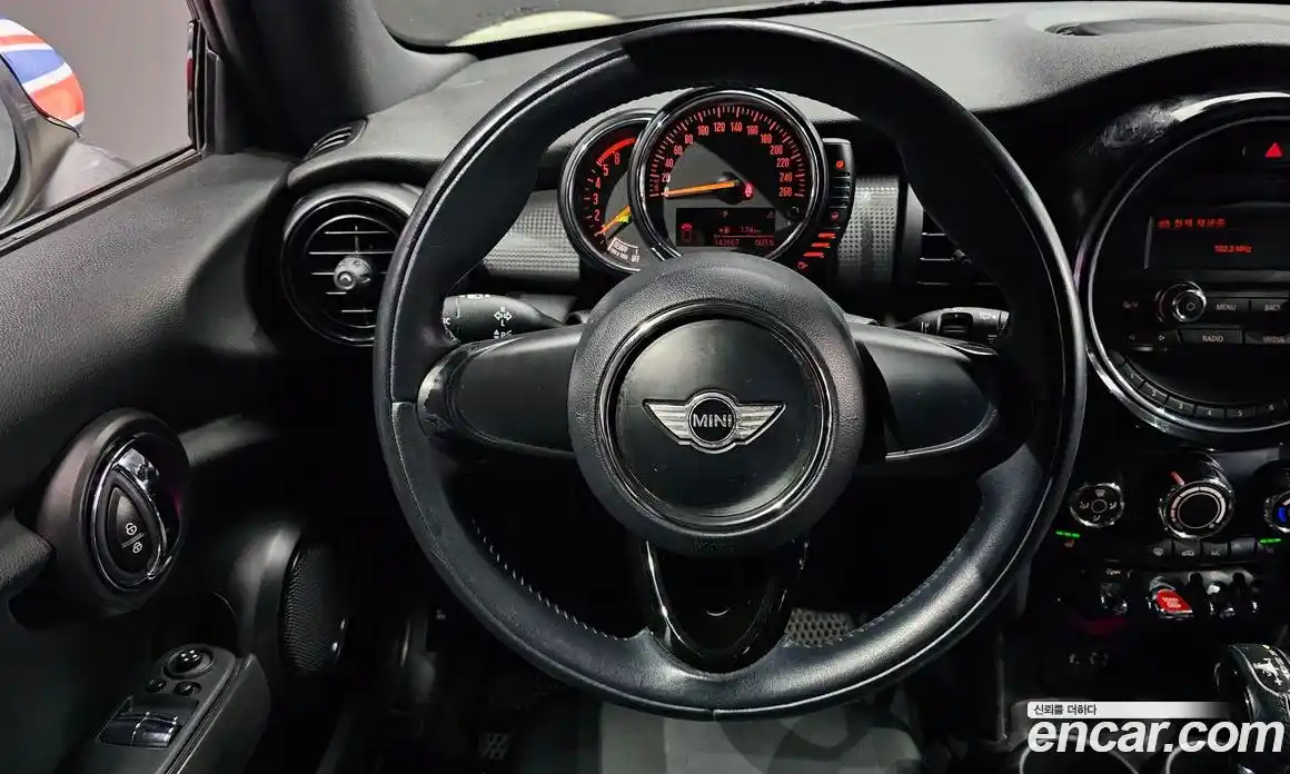 Mini Cooper 2014 1.5 Автомат в Москве № 179132, фото 9