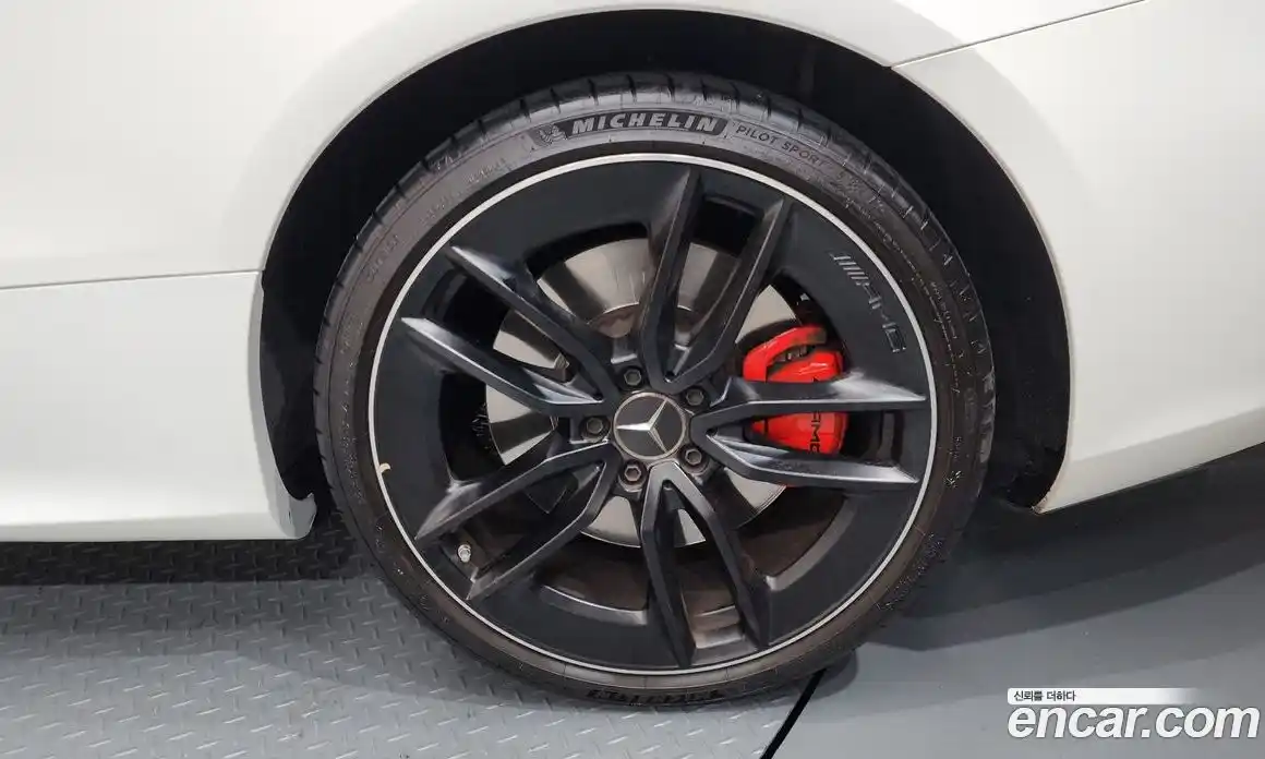 Mercedes-Benz E-Class 2023 3.0 Автомат в Москве № 180165, фото 3