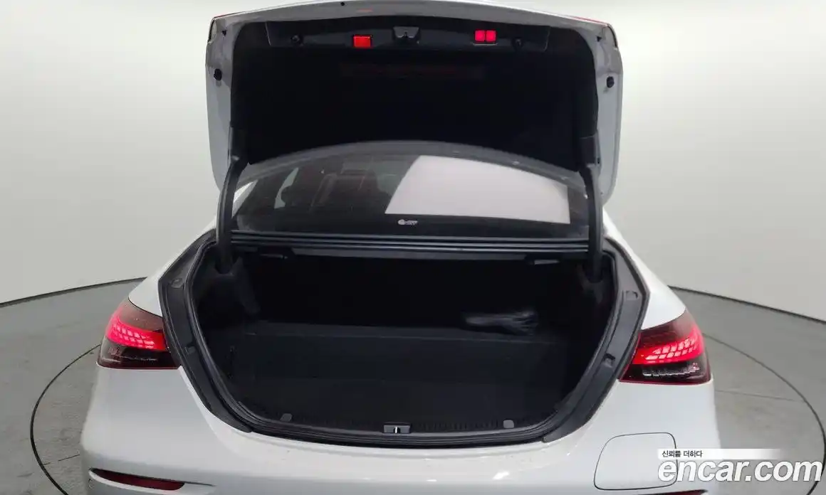 Mercedes-Benz E-Class 2021 2.0 Автомат в Москве № 194370, фото 20