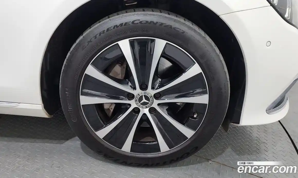 Mercedes-Benz E-Class 2021 2.0 Автомат в Москве № 194370, фото 5