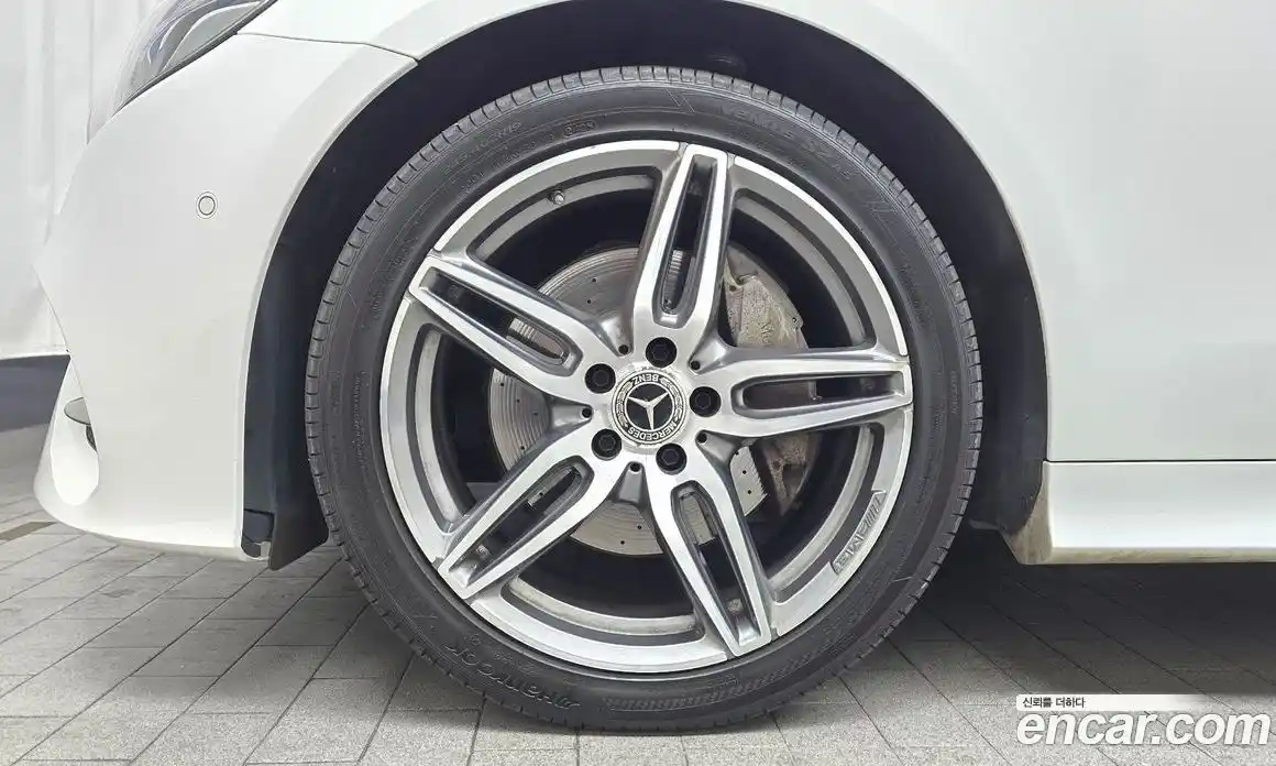 Mercedes-Benz E-Class 2019 1.9 Автомат в Москве № 194386, фото 11