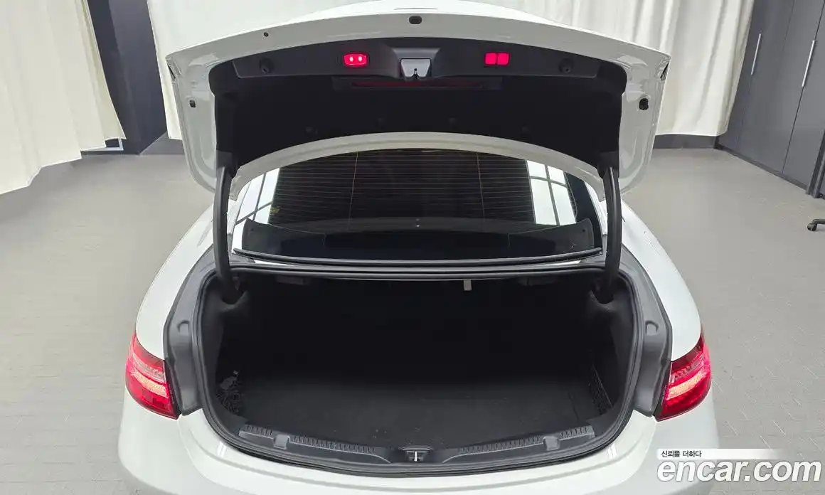 Mercedes-Benz E-Class 2019 1.9 Автомат в Москве № 194386, фото 18