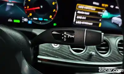 Mercedes-Benz E-Class 2021 2.0 Автомат в Москве № 194490, миниатюра 11