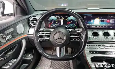 Mercedes-Benz E-Class 2021 2.0 Автомат в Москве № 194490, миниатюра 3