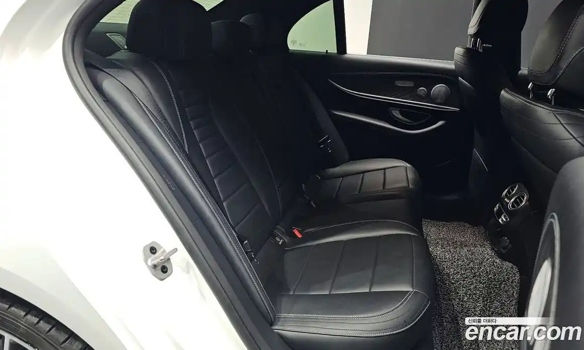 Mercedes-Benz E-Class 2021 2.0 Автомат в Москве № 194490, фото 9