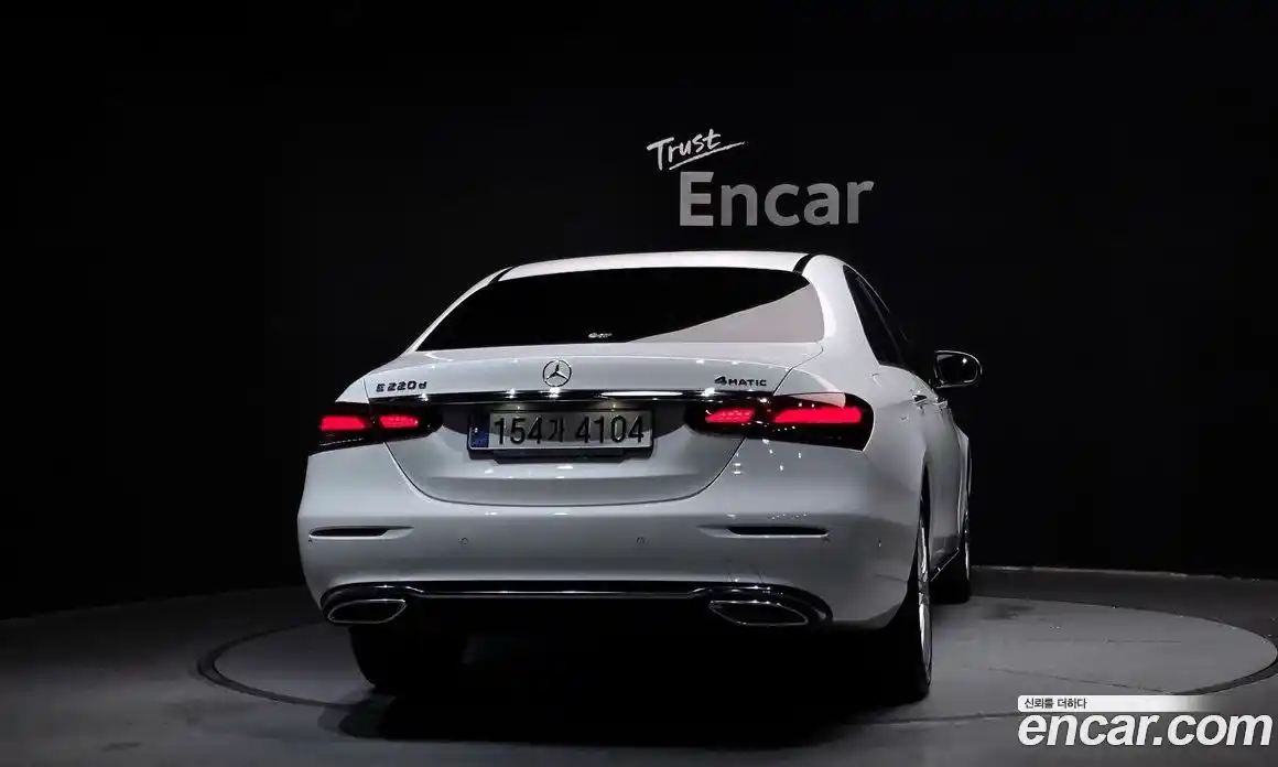 Mercedes-Benz E-Class 2023 1.9 Автомат в Москве № 194599, фото 4