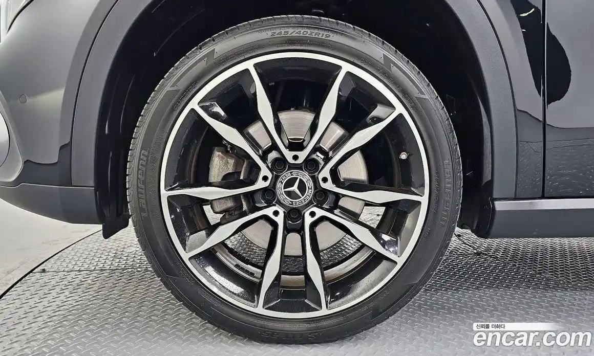 Mercedes-Benz GLA-Class 2019 2.0 Автомат в Москве № 195547, фото 16