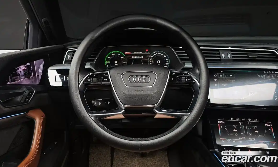 Audi e-tron 2020 0.2 Автомат в Москве № 196657, фото 13