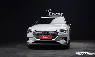 Audi e-tron 2020 0.2 Автомат в Москве № 196657, миниатюра 3