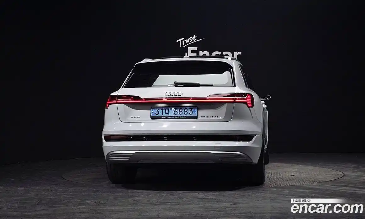 Audi e-tron 2020 0.2 Автомат в Москве № 196657, фото 4