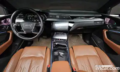 Audi e-tron 2020 0.2 Автомат в Москве № 196657, миниатюра 7