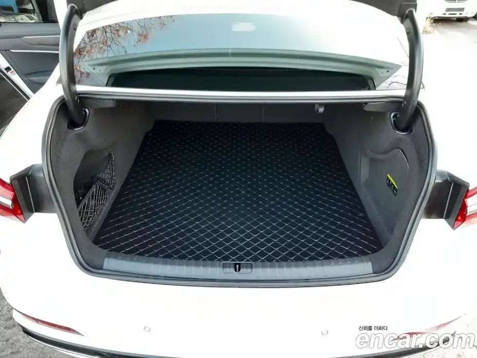 Audi A6 2021 2.0 Автомат в Москве № 196850, фото 14