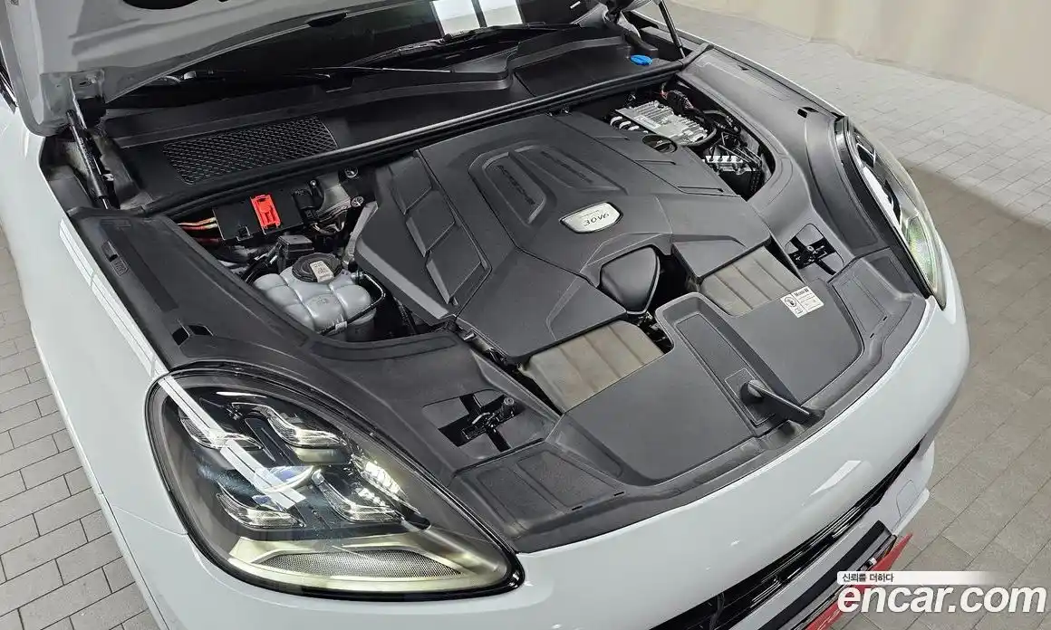 Porsche Cayenne 2023 3.0 Автомат в Москве № 197120, фото 16