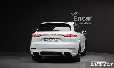 Porsche Cayenne 2023 3.0 Автомат в Москве № 197120, миниатюра 4
