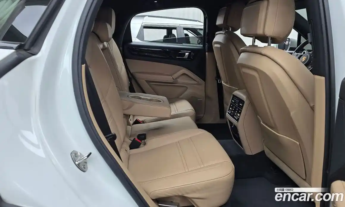 Porsche Cayenne 2021 3.0 Автомат в Москве № 197533, фото 12