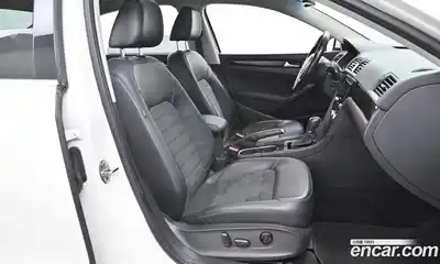 Volkswagen Passat 2015 2.0 Автомат в Москве № 199315, миниатюра 10