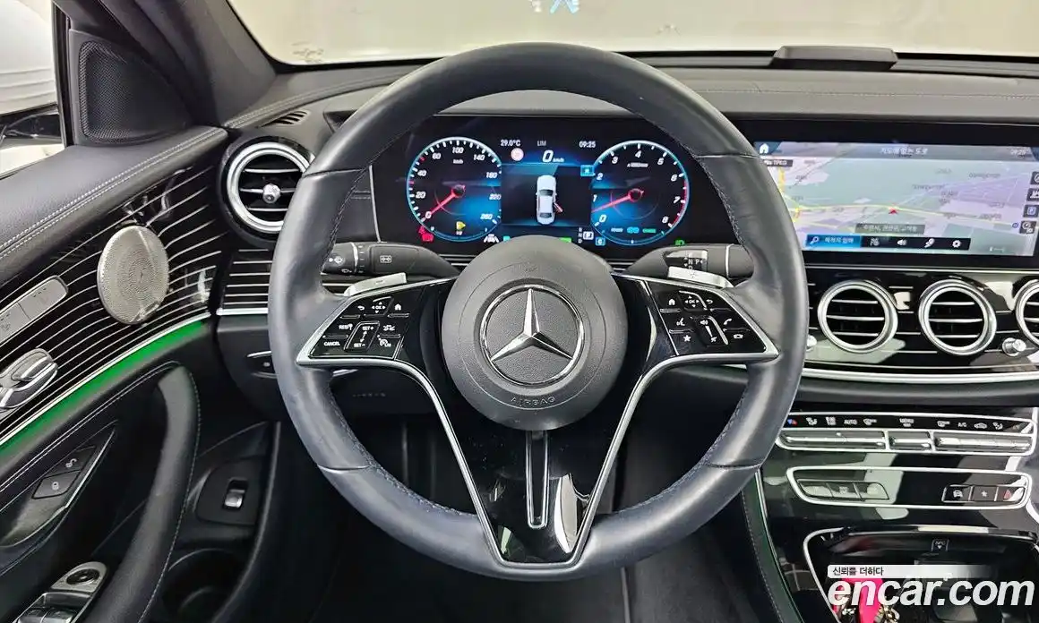 Mercedes-Benz E-Class 2022 3.0 Автомат в Москве № 203461, фото 19