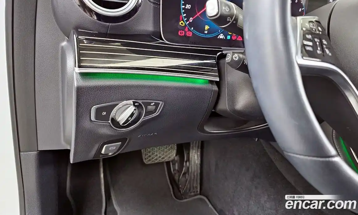 Mercedes-Benz E-Class 2022 3.0 Автомат в Москве № 203461, фото 20