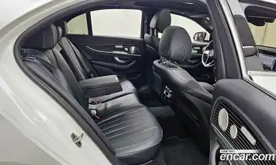 Mercedes-Benz E-Class 2022 3.0 Автомат в Москве № 203461, миниатюра 4