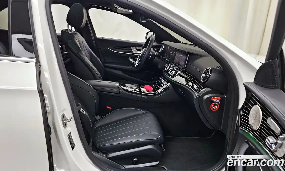 Mercedes-Benz E-Class 2022 3.0 Автомат в Москве № 203461, фото 6