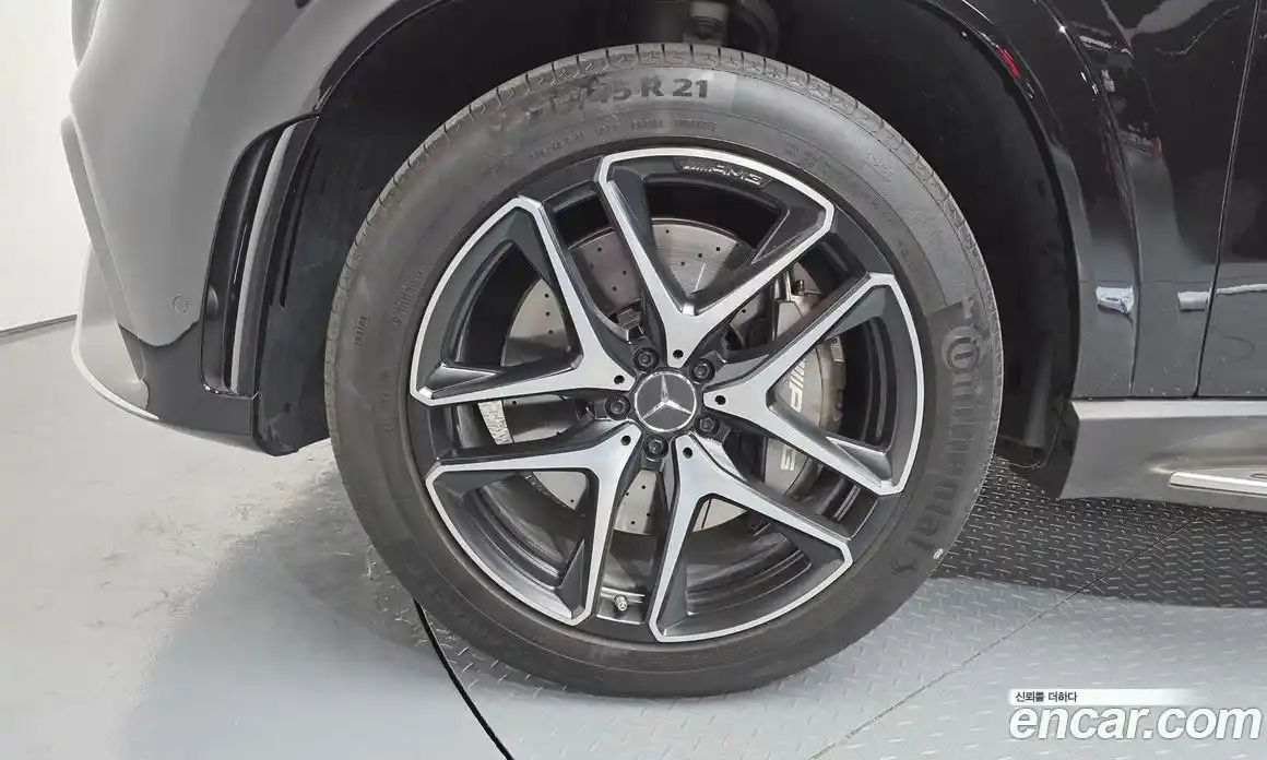 Mercedes-Benz GLE-Class 2023 3.0 Автомат в Москве № 203628, фото 18