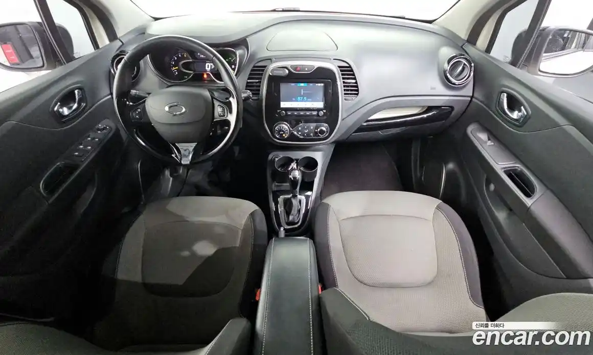 Renault QM3 2014 1.5 Автомат в Москве № 209072, фото 7