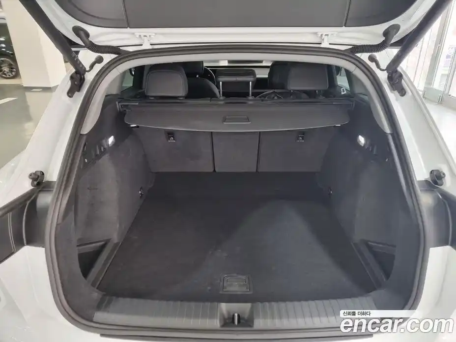 Audi Q6 e-tron 2025 0.2 Автомат в Москве № 212175, фото 15